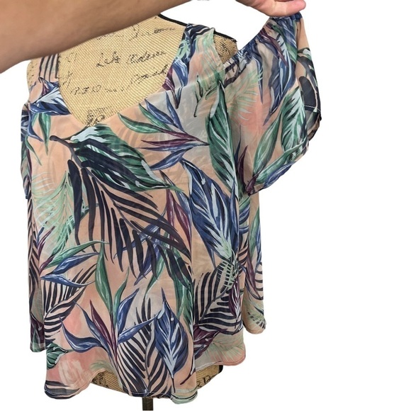 Show Me Your Mumu Hazel Palm Ruffle Cold Shoulder - Picture 7 of 12